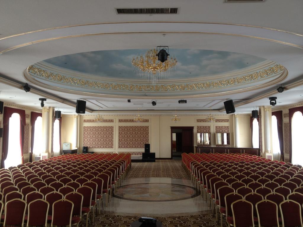 Grand Aiser Hotel Almaty Exterior foto