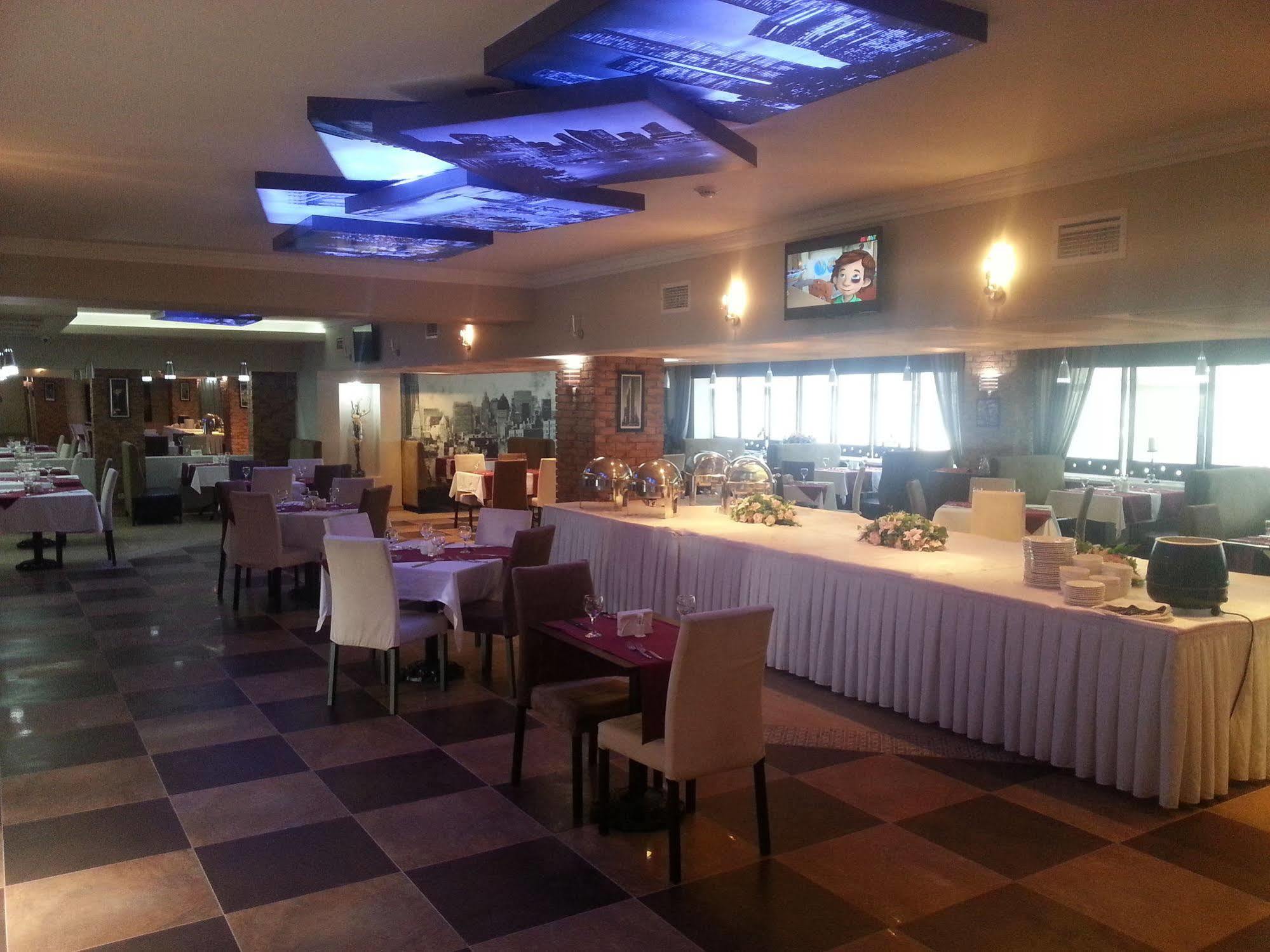 Grand Aiser Hotel Almaty Exterior foto
